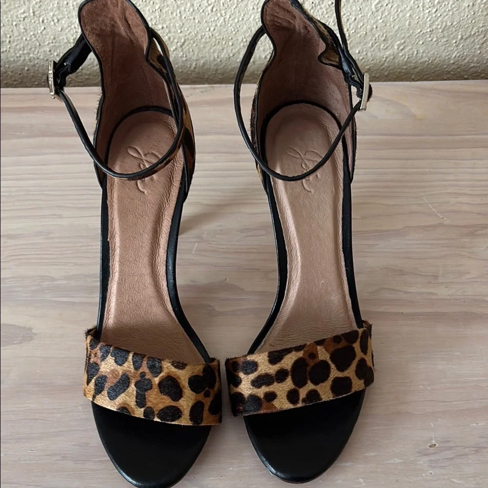 Joie Calfskin Leather Animal Print Stiletto Heels Sexy Sandals 9 - Picture 3 of 8